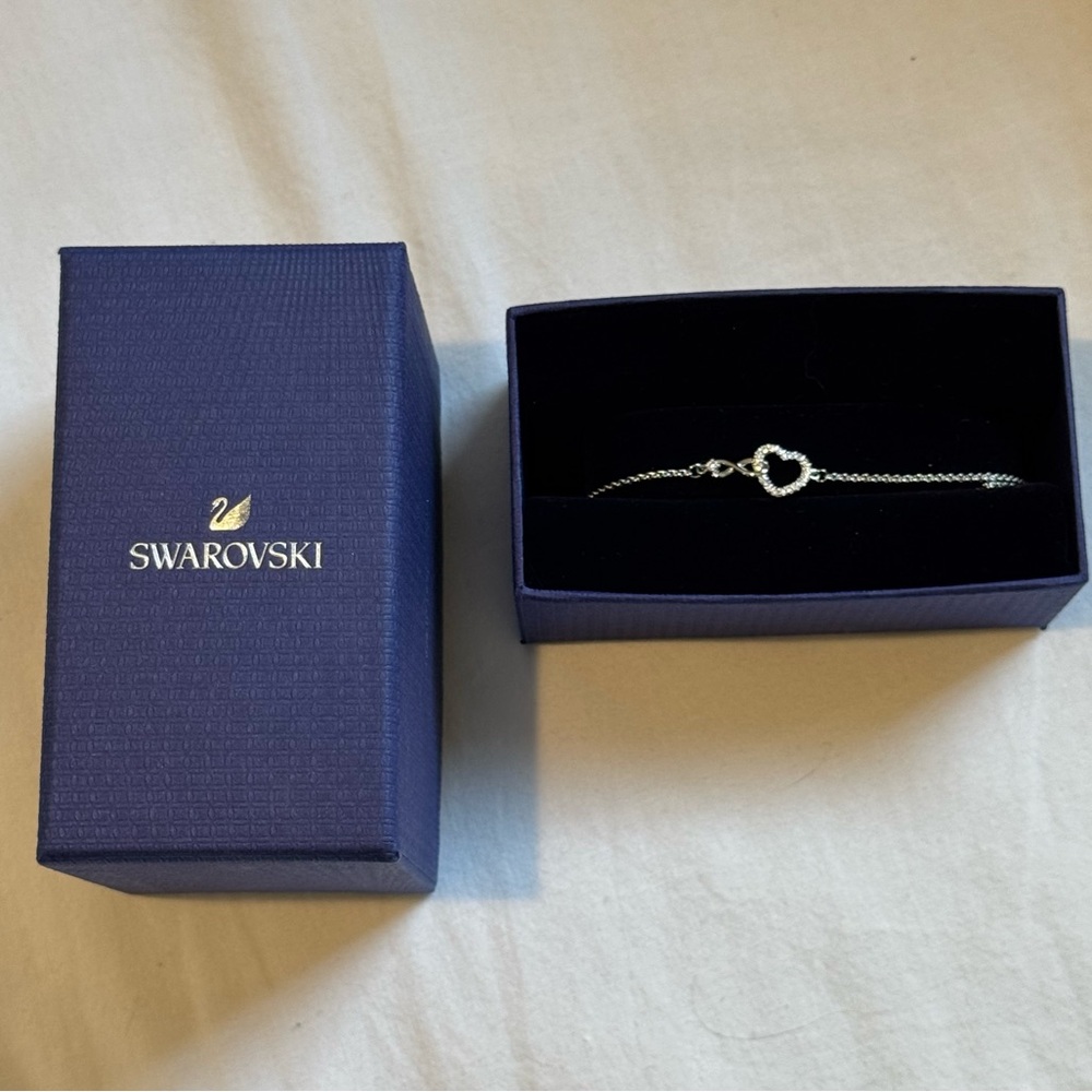 BRAND NEW Swarovski Silver Heart Bracelet